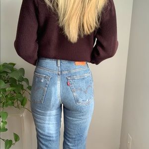 Levi’s distressed wedgie jeans 24